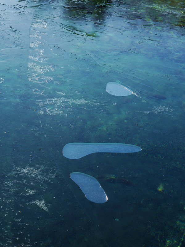 graphisme de glace sur bassin