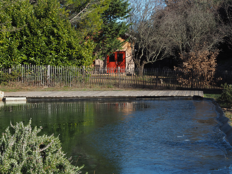 Toumaline au-delà du bassin gelé