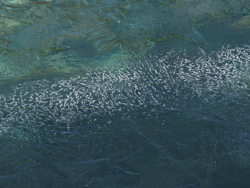 graphisme de glace sur bassin